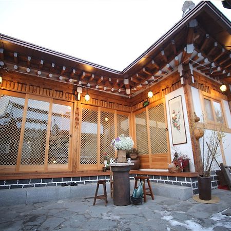 Gangneongjeon Hanok Stay Jeonju Εξωτερικό φωτογραφία